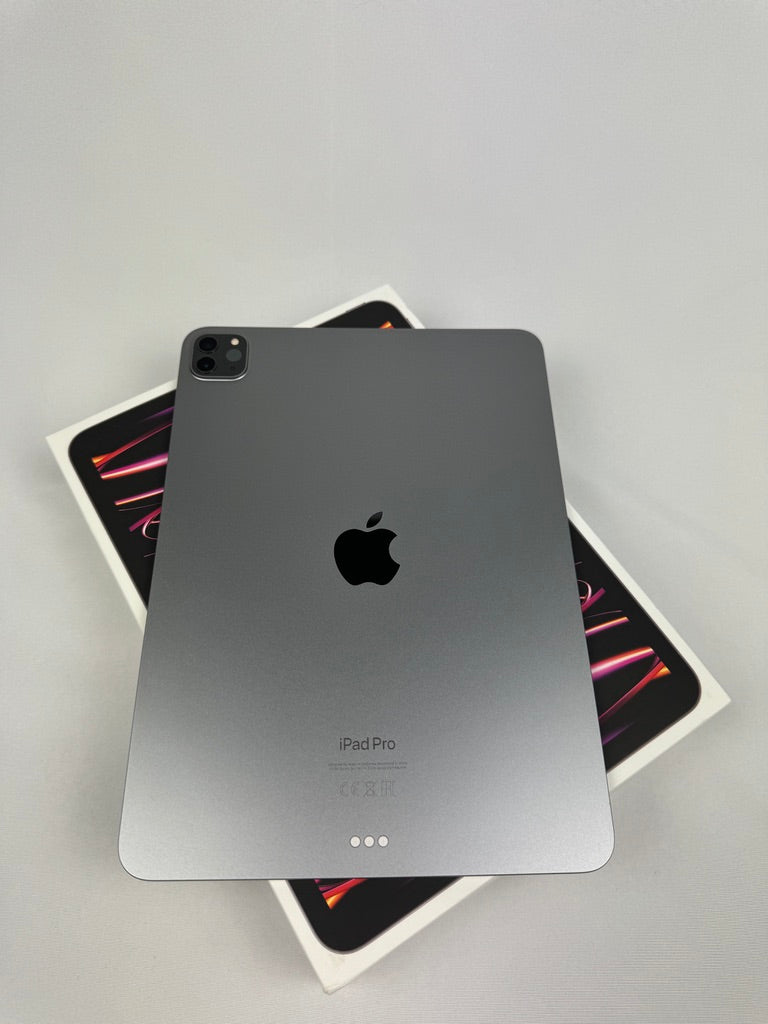 iPad Pro 11" M2 - 4th Gen (2022) - 256GB - WiFi Only - Space Gray